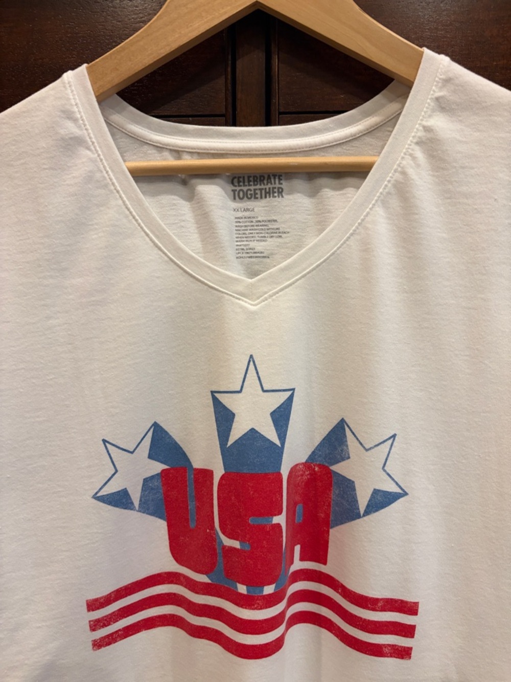 Celebrate Together Cream USA Graphic V-Neck Tee Patriotic Stars Stripes XXL Top